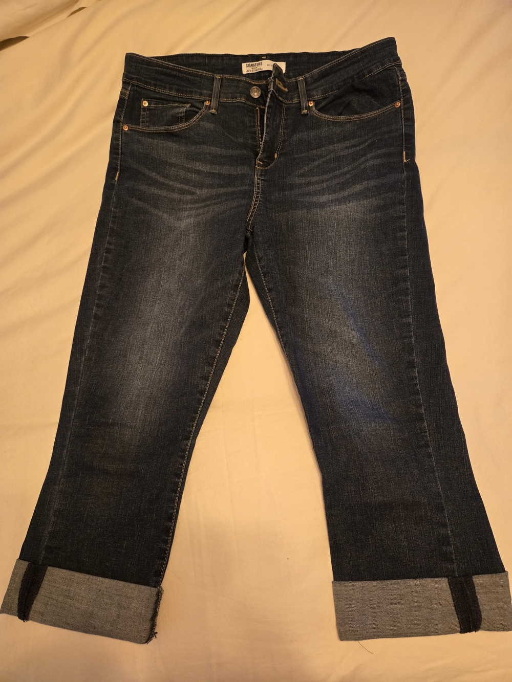 Signature by Levi Strauss Dark Blue Mid-Rise Capri Size 10